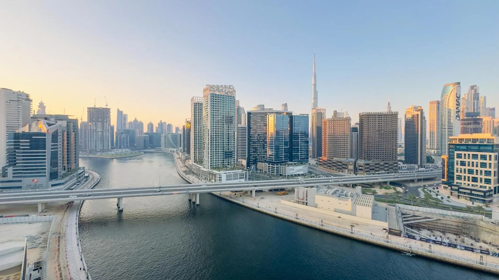 Holiday home Skyline Dream - 1 Bhk - Burj And Canal Views Dubai