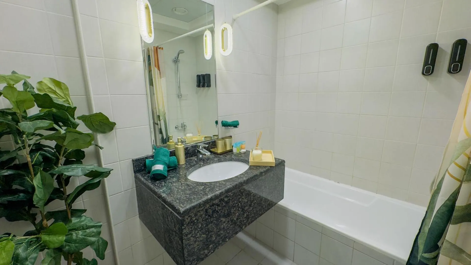 Skyline Dream - 1 Bhk - Burj And Canal Views Dubai
